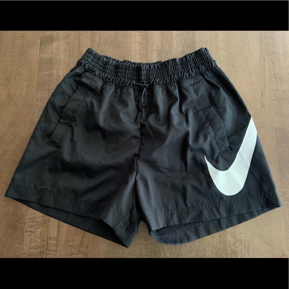 XSmall Black Nike Women Shorts Pockets
